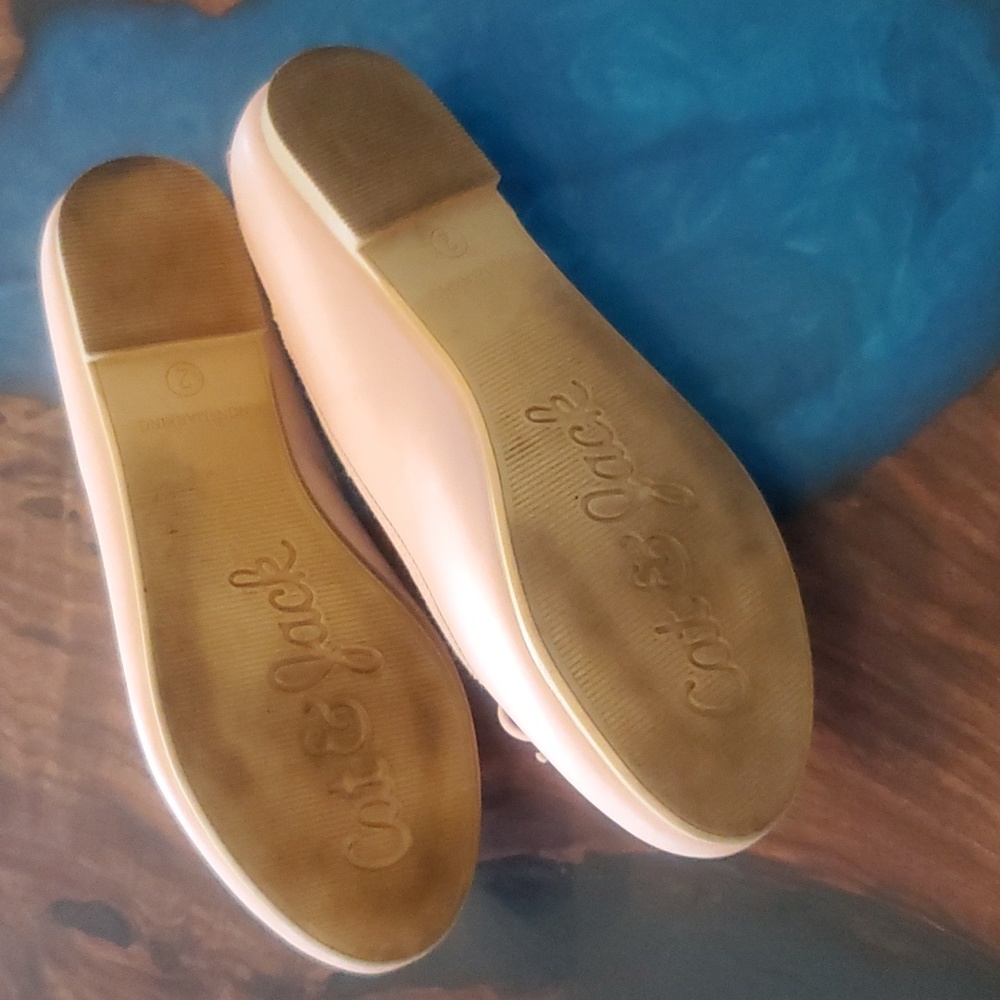 Cat & Jack size 2 girls dress shoes - Picture 2 of 3